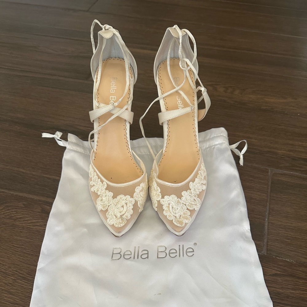 La Belle White Lace Women's Shoes